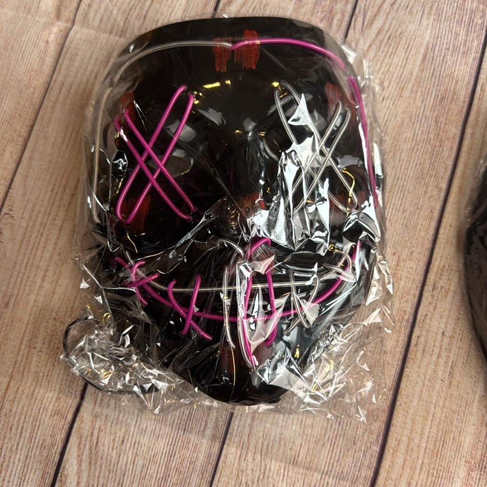 LED Light up Mask 2 pack - Picture 4 of 12